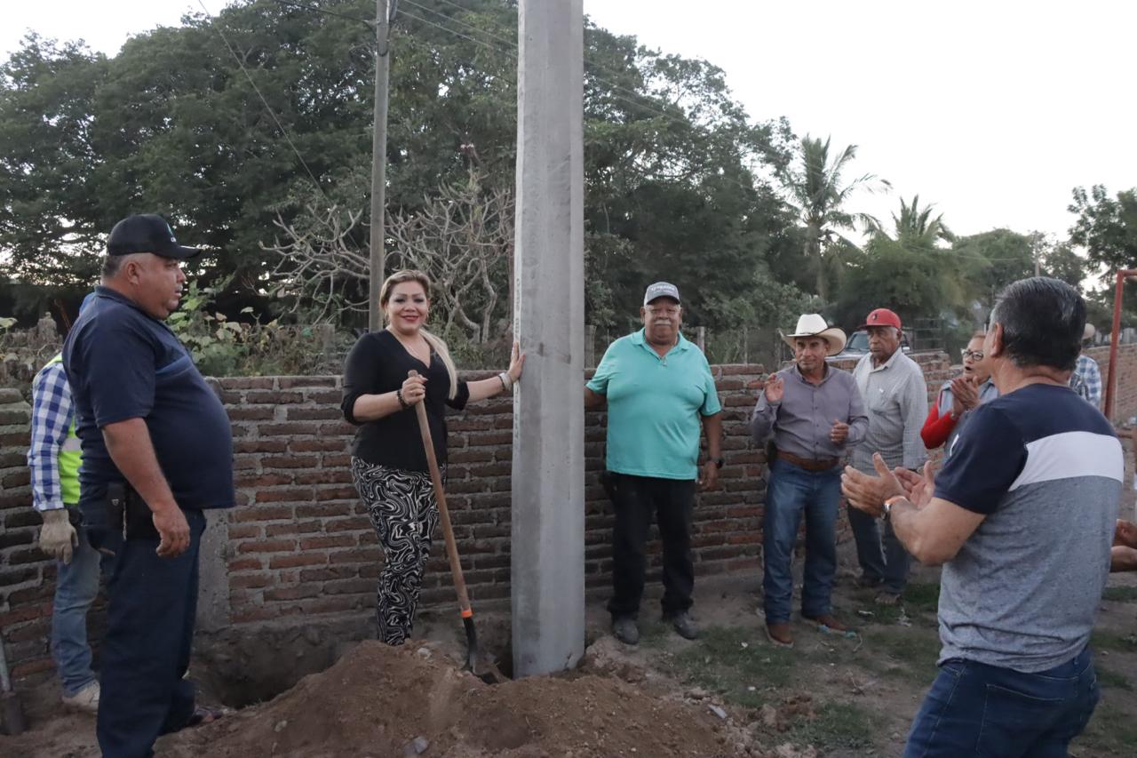 Lee más sobre el artículo Arranca Claudia Valdez la Remodelación del estadio de Teodoro Beltrán