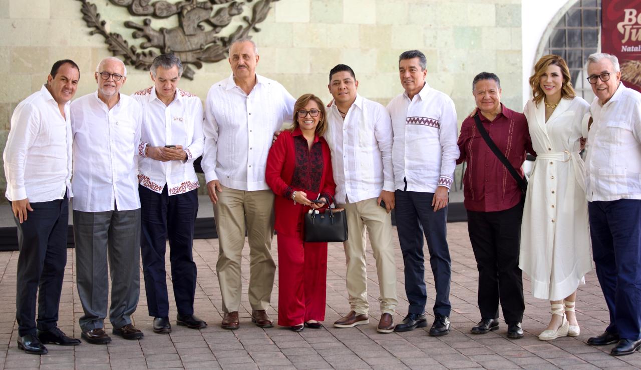 Lee más sobre el artículo Asiste Rocha a la conmemoración del natalicio de Benito Juárez en Guelatao, Oaxaca.