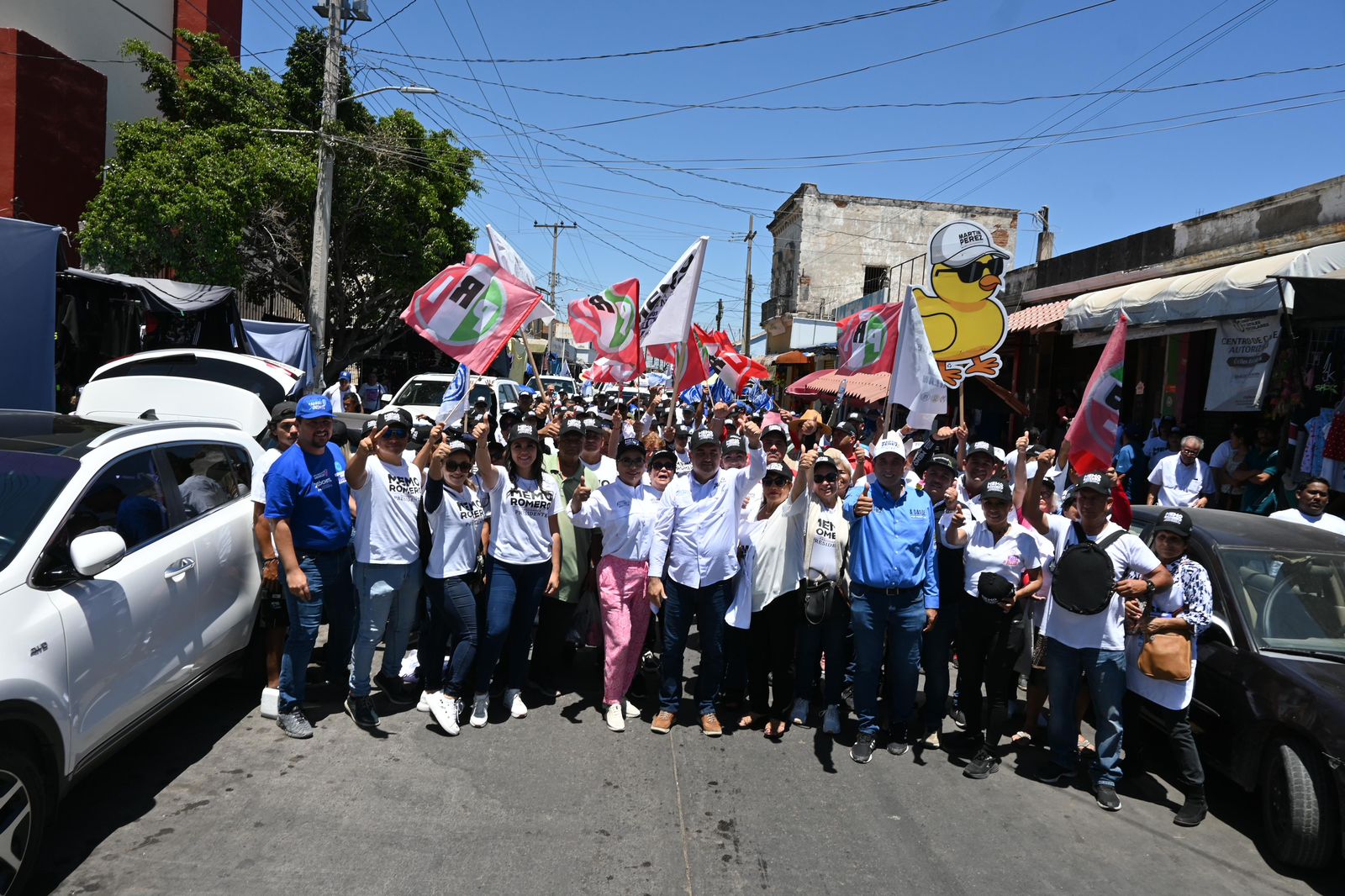 Lee más sobre el artículo La zona rural también es Mazatlán; Memo Romero visita Villa Unión y El Roble.