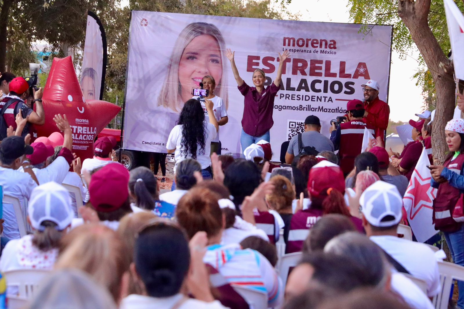 Lee más sobre el artículo La candidata de Morena, Estrella Palacios se reúne con líderes y colonos del distrito 06