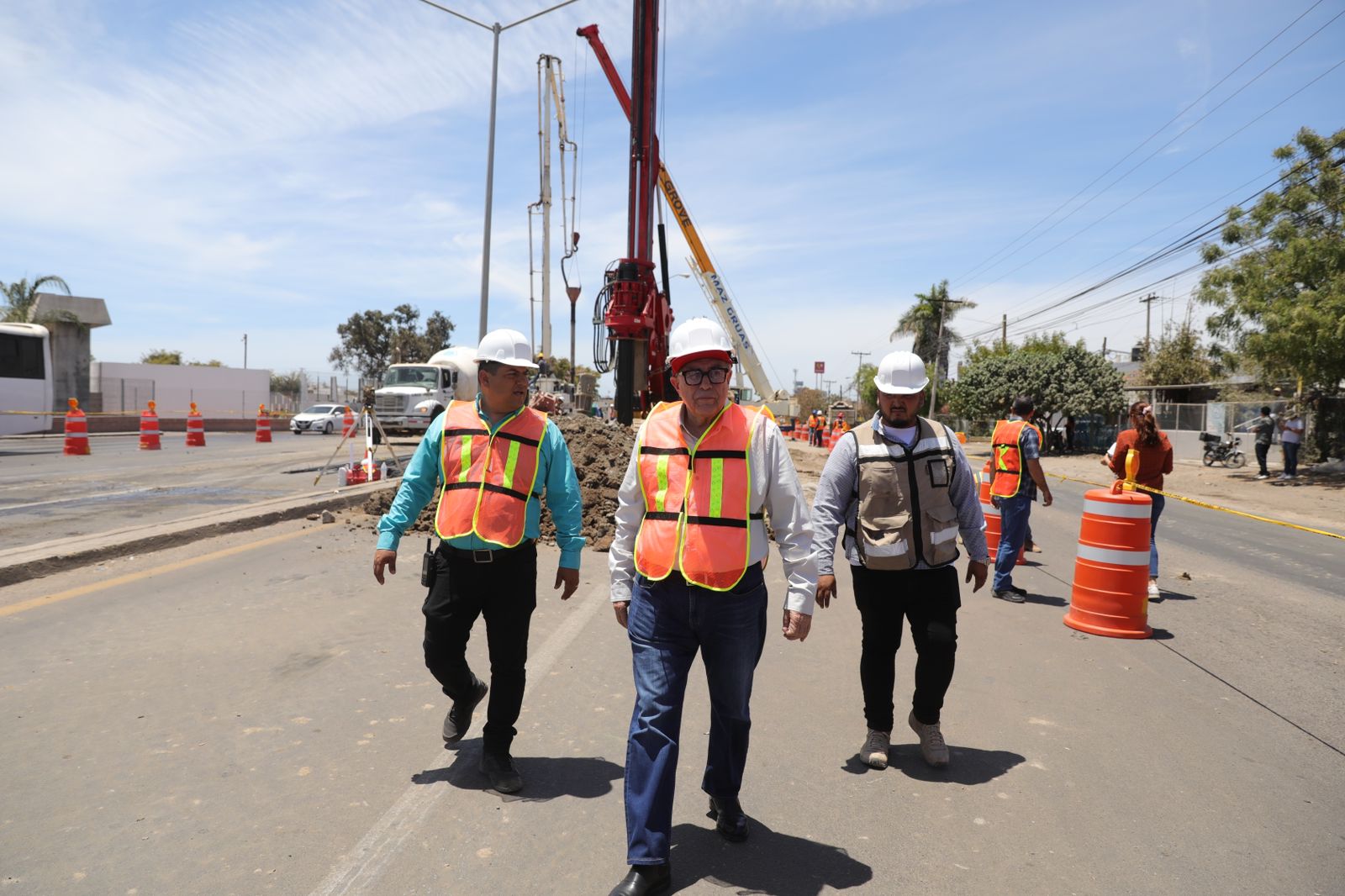 Lee más sobre el artículo Rocha Supervisó Obras Viales en Mazatlán