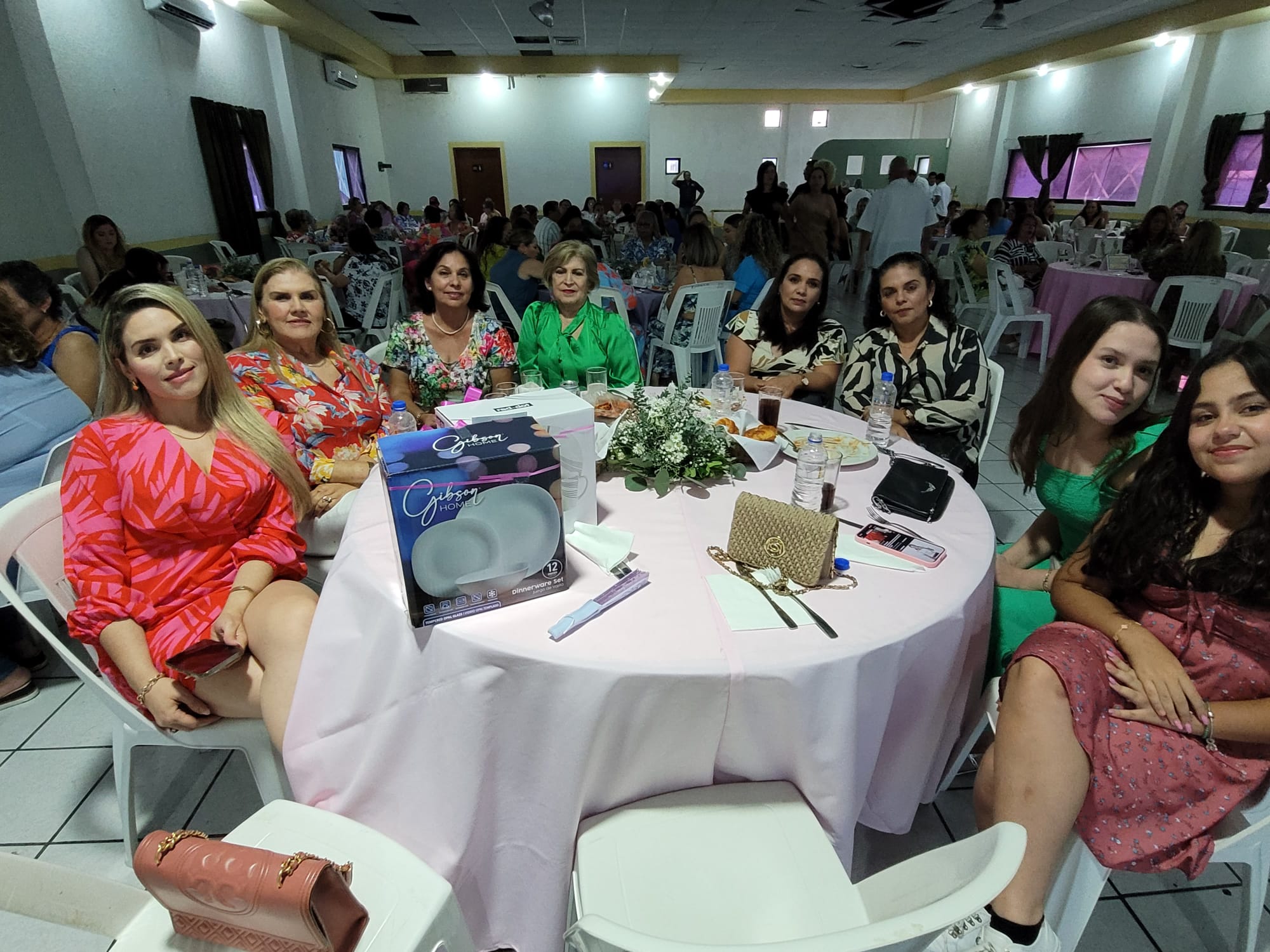 Lee más sobre el artículo La Alianza de Camiones de Mazatlán, festeja a las mamás previo al Día de Las Madres