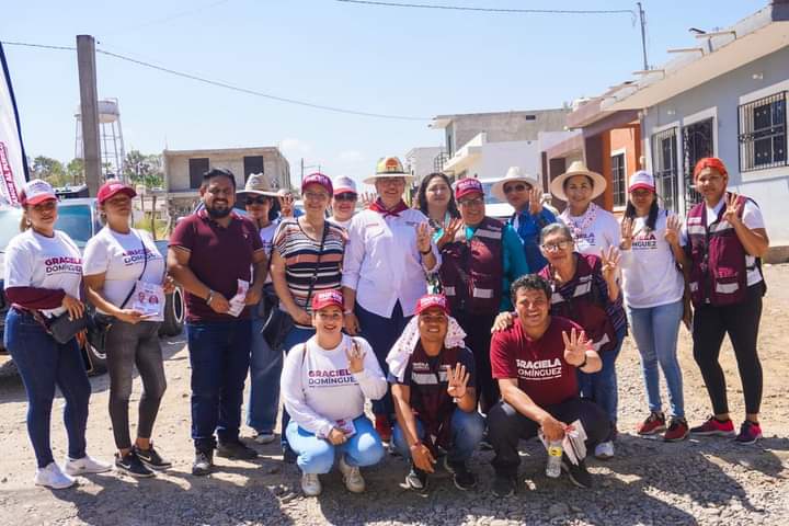 Lee más sobre el artículo Habitantes de Aguaverde y educadores reiteran su apoyo a Graciela Domínguez