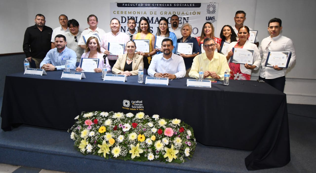 Lee más sobre el artículo Culminan diplomado de “Análisis Político” de la FACISO-UAS Mazatlán