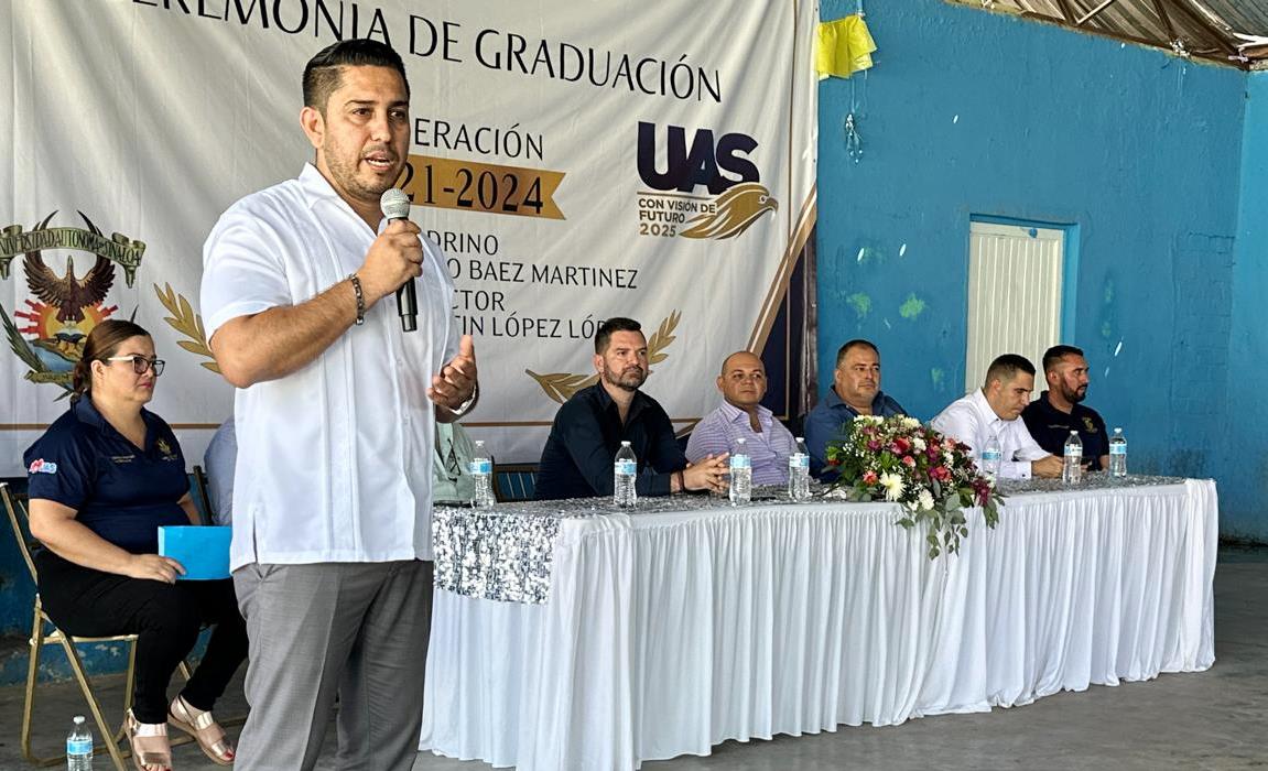 En este momento estás viendo 28 Nuevos Egresados de la Preparatoria de Piaxtla.