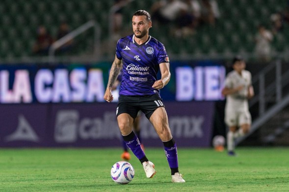 En este momento estás viendo EL FUTBOLISTA NICOLAS BENEDETTI PODRIA QUEDAR FUERA ESTA TEMPORADA