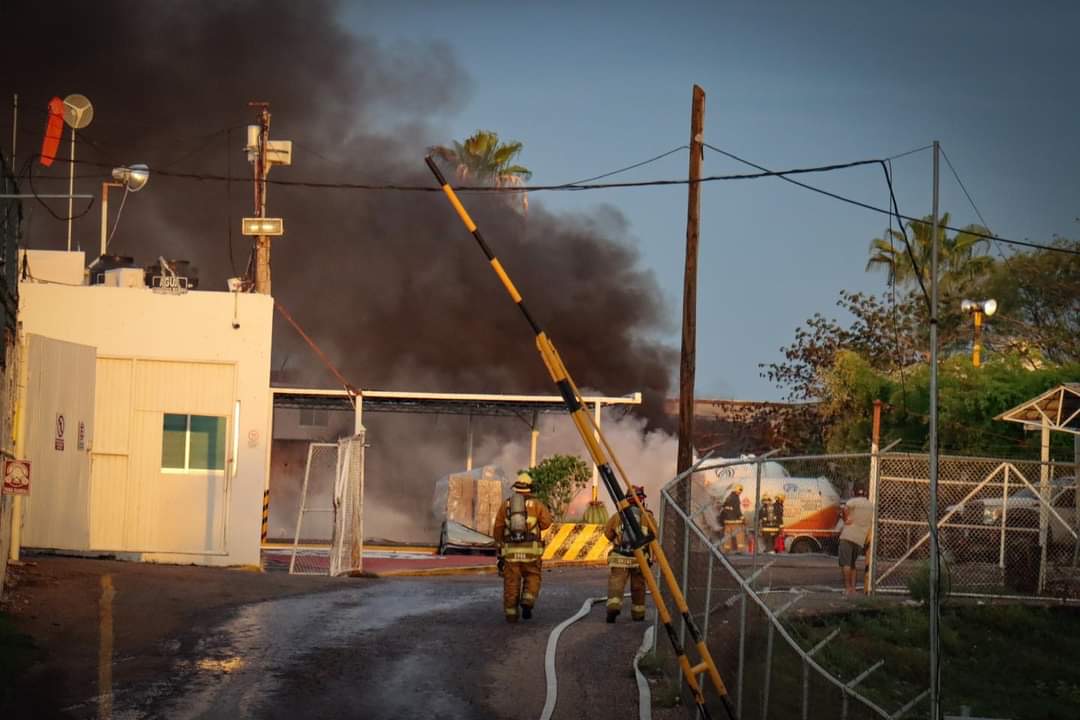 Lee más sobre el artículo Incendio en gasera de Culiacán