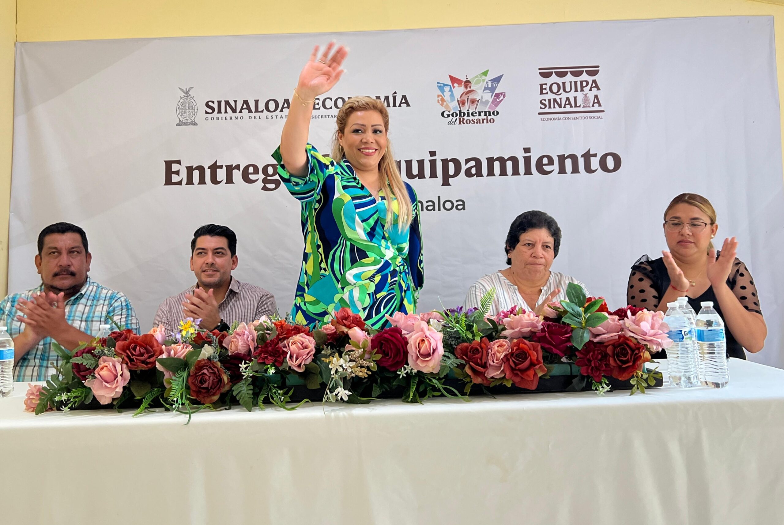 Lee más sobre el artículo Emprendedores Reciben Apoyo de Programas “Equipa y Estiliza Sinaloa”