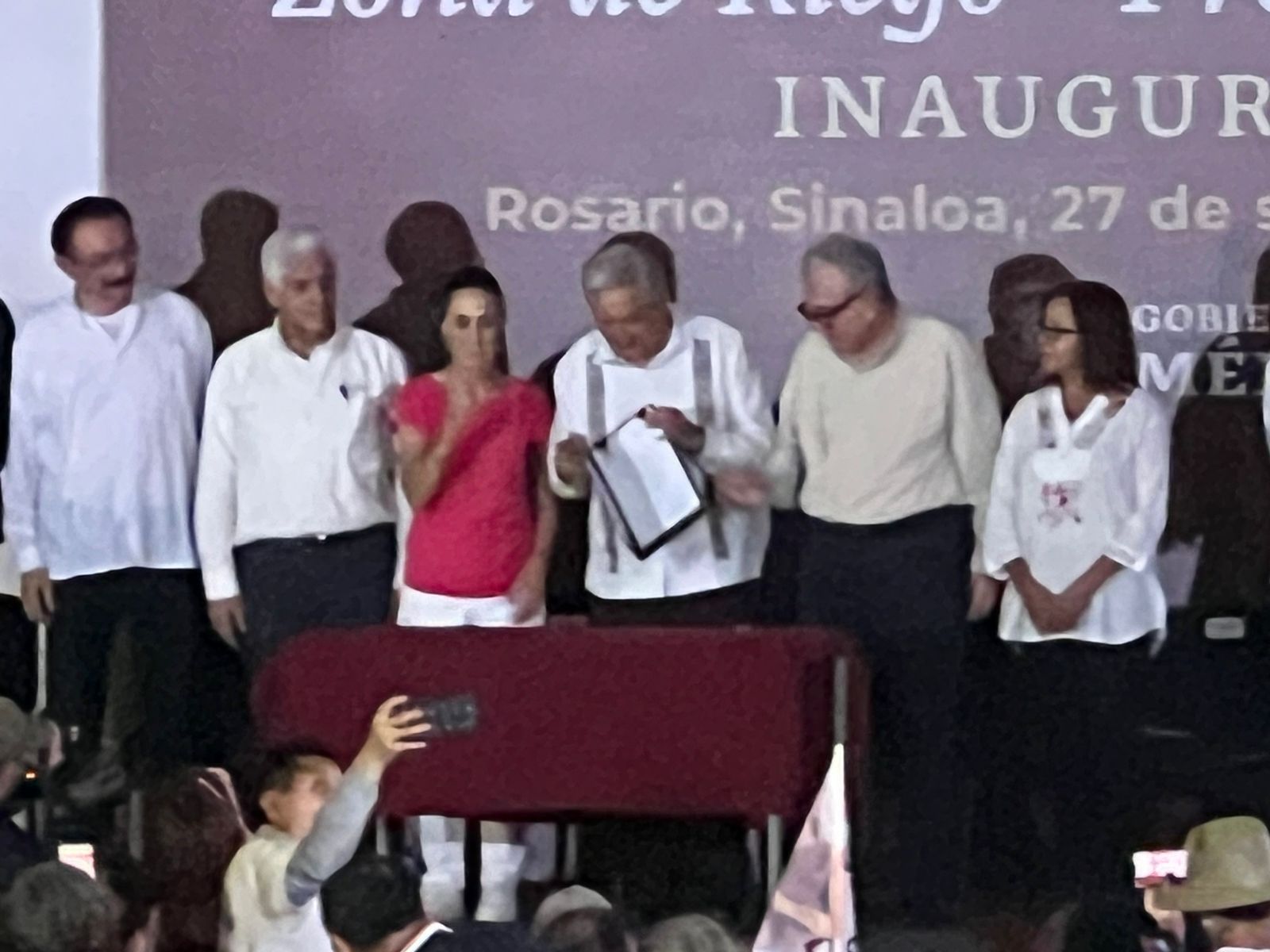 Lee más sobre el artículo López Obrador, Claudia Sheinbaum, y Rubén Rocha abrieron hoy el distrito de riego del sur.