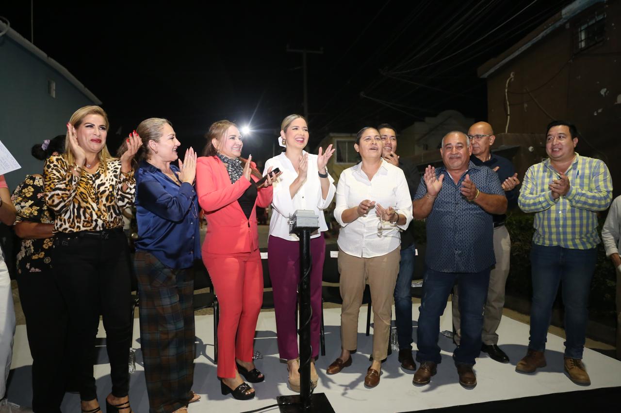 Lee más sobre el artículo Estrella Palacios Inauguró la Iluminación de avenidas, calles, andadores en Fraccionamiento Alarcón