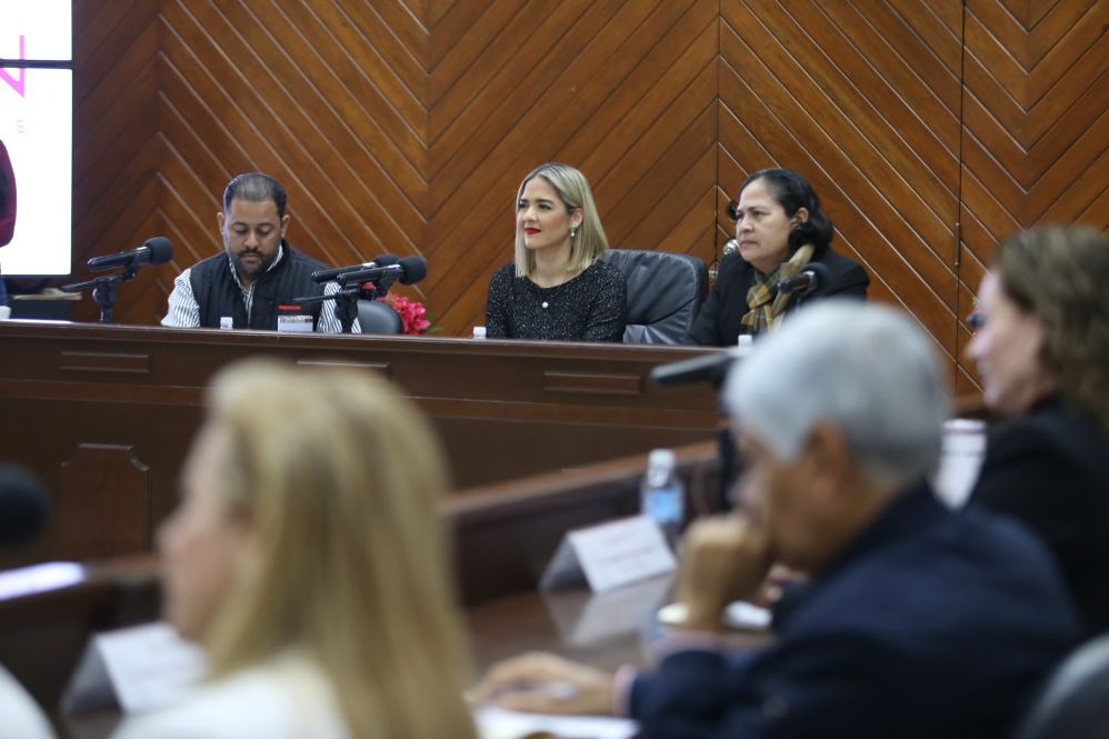 En este momento estás viendo Reconocen a Estrella Palacios por Atraer Obras de Gran Calado a Mazatlán