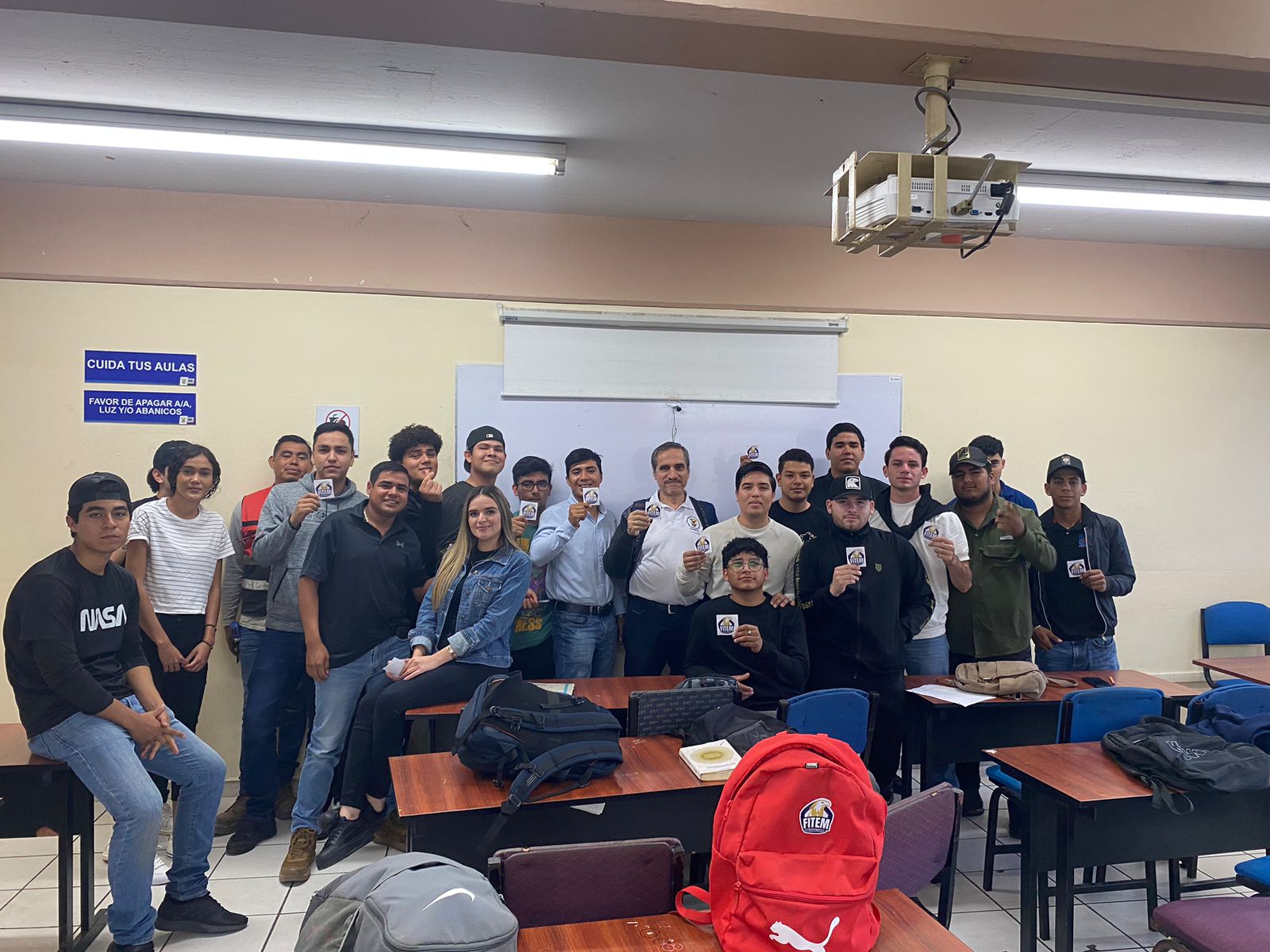 En este momento estás viendo Director de FITEM da la bien venida a sus estudiantes, en el inicio de semestre.