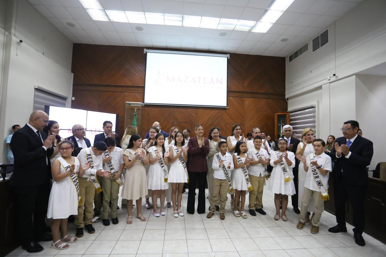 Lee más sobre el artículo Rinde Protesta el Nuevo Cabildo Infantil 2025 de Mazatlán