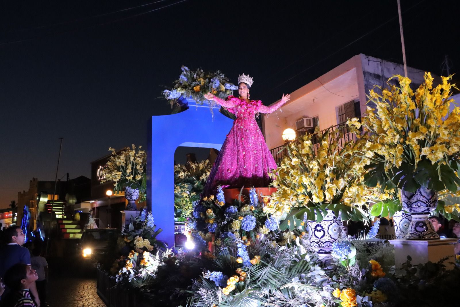 En este momento estás viendo Exitoso Desfile de Carros Alegóricos de la Feria de la Primavera