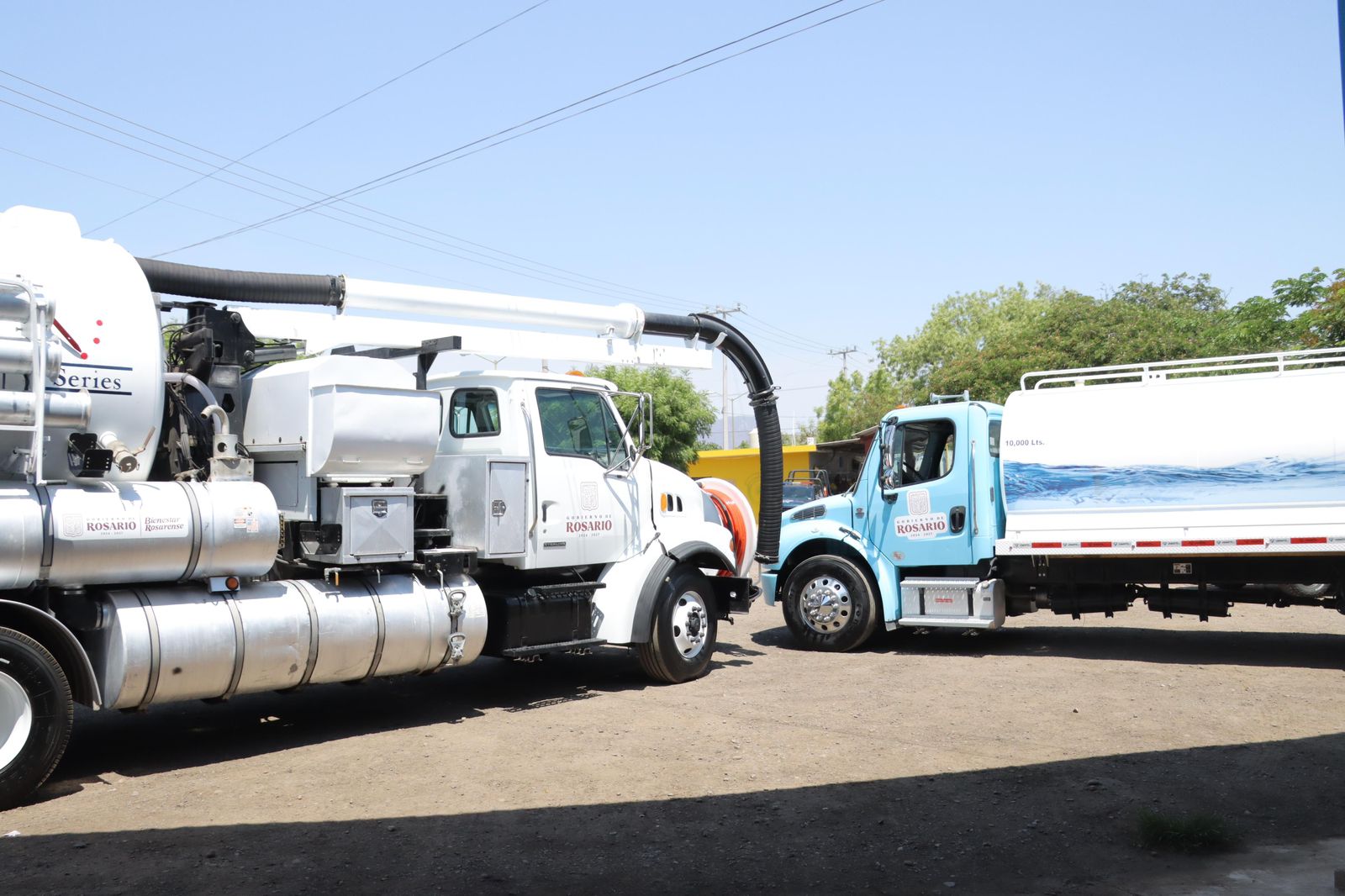 Lee más sobre el artículo Estrenan en Rosario Camión Vactor y Pipa