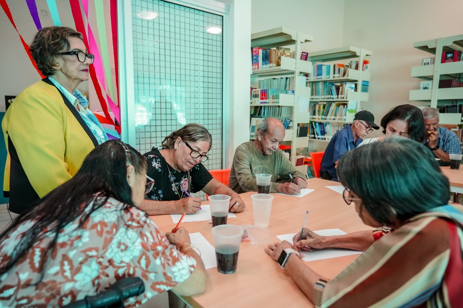 En este momento estás viendo Se realiza Taller de Memorias en la Biblioteca Carlos McGregor en la colonia Juárez