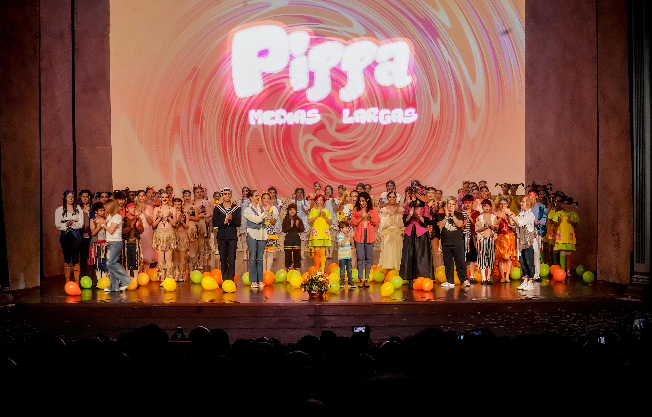 En este momento estás viendo Con éxito el Ballet “Pippa Medias Largas” baja el telón del Teatro Ángela Peralta*