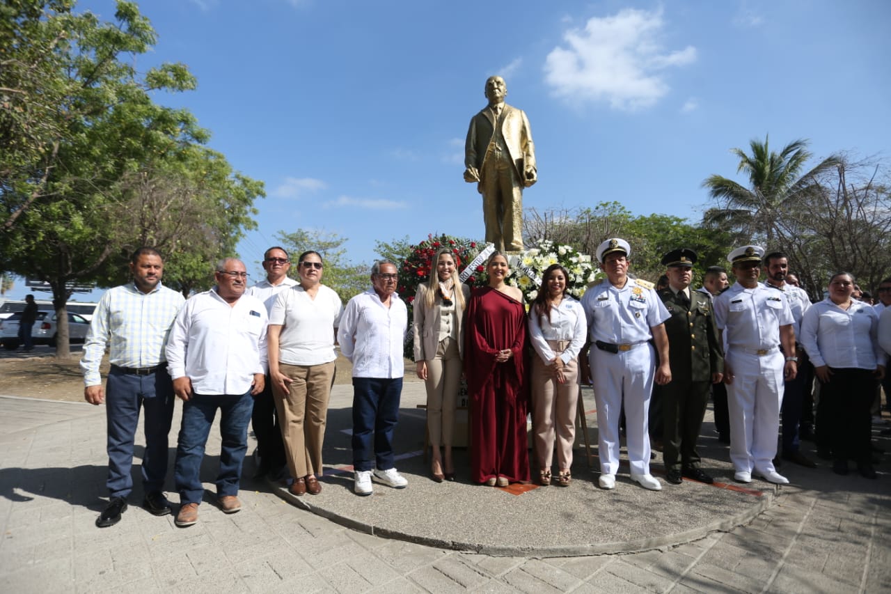 En este momento estás viendo Conmemoran en Mazatlán 138 Aniversario del Natalicio de Genaro Estrada