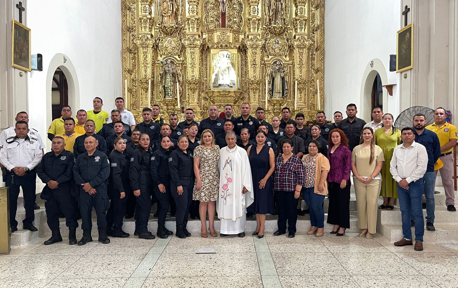 Lee más sobre el artículo Festejan a Policías de Rosario