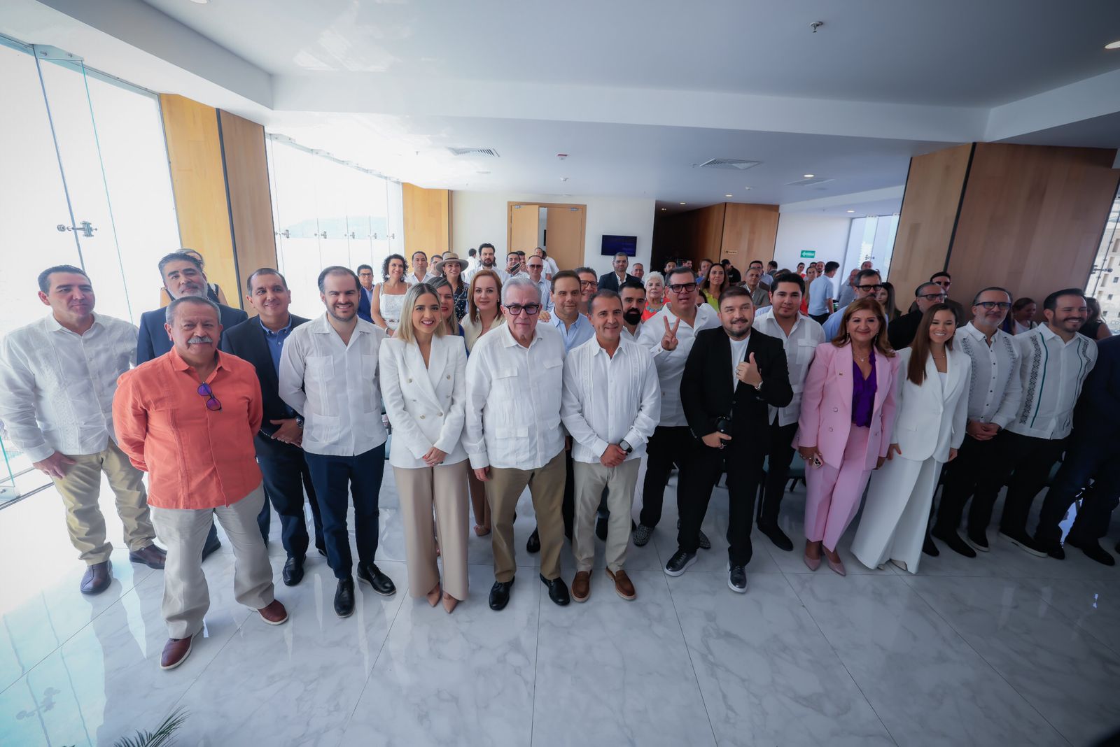 Lee más sobre el artículo Rocha Reconoce el Alto Sentido Social y Democrático de la Radio y Televisión