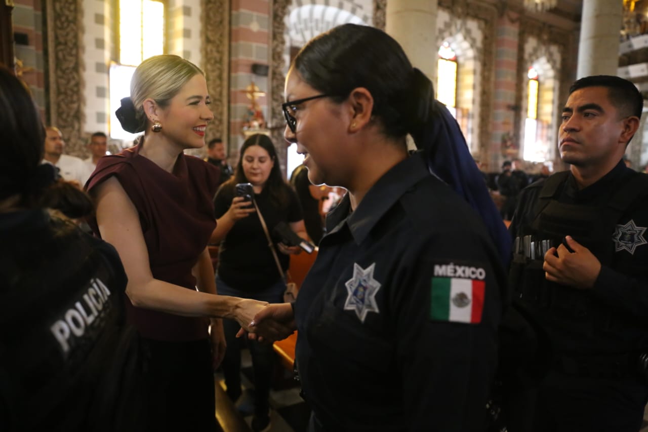 Lee más sobre el artículo Los Policías y la Presidenta Acudieron hoy a Misa