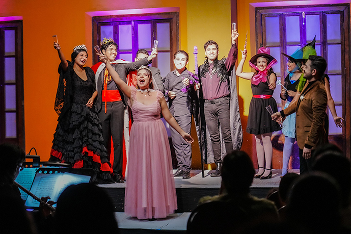 Lee más sobre el artículo Cenicienta y Aurora, fantasía lírica en Casa Haas bajo la promesa de una nueva generación operística