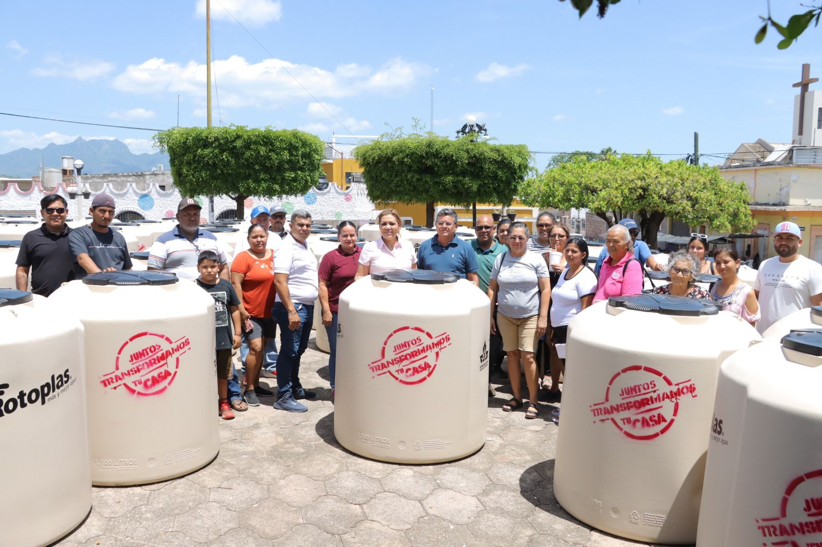 Lee más sobre el artículo Entrega Gobierno de Rosario Más Tinacos para Uso Doméstico