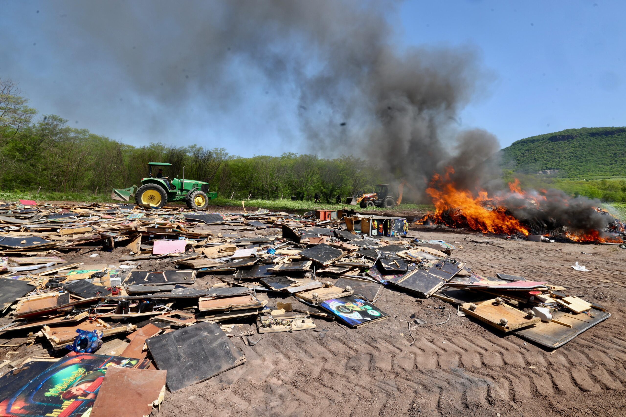 Lee más sobre el artículo Queman Narcóticos y Destruyen Objetos del Delito