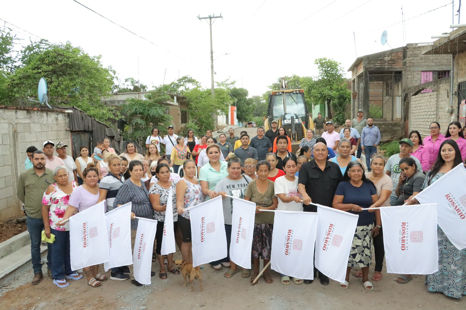Lee más sobre el artículo Inician Pavimentación de la Calle Gilberto Owen en Rosario