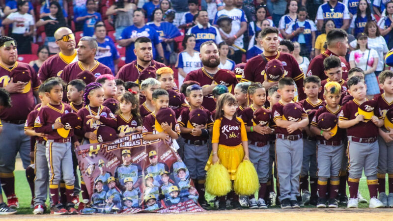 Mazatlán recibe a más de mil peloteritos