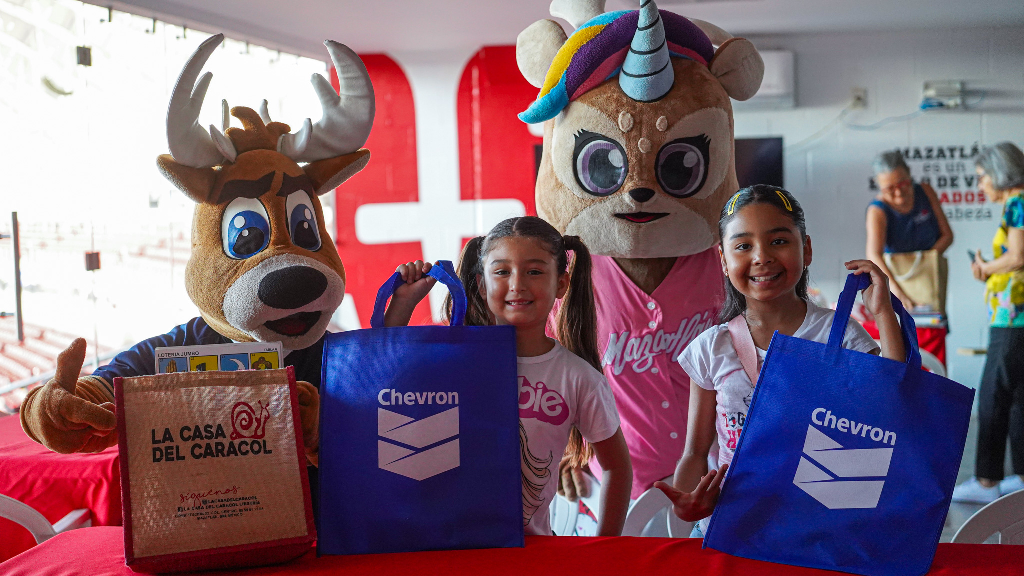 Lee más sobre el artículo Niños se divierten, aprenden y crean en taller de lectura