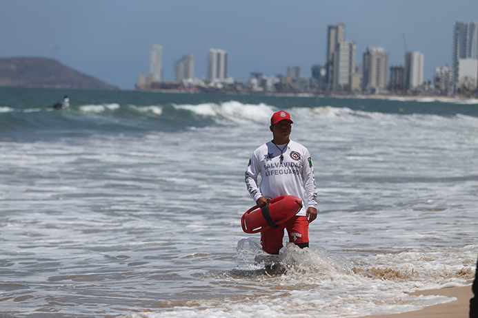 Lee más sobre el artículo Escuadrón Acuático pone a salvo a varios bañistas
