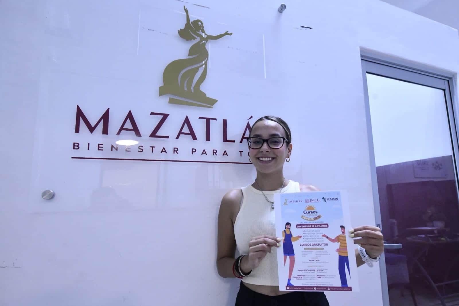 Lee más sobre el artículo ¿Eres Joven de 12 a 29 años? El IMJU te Invita a Aprender Maquillaje, Barbería o Sushi