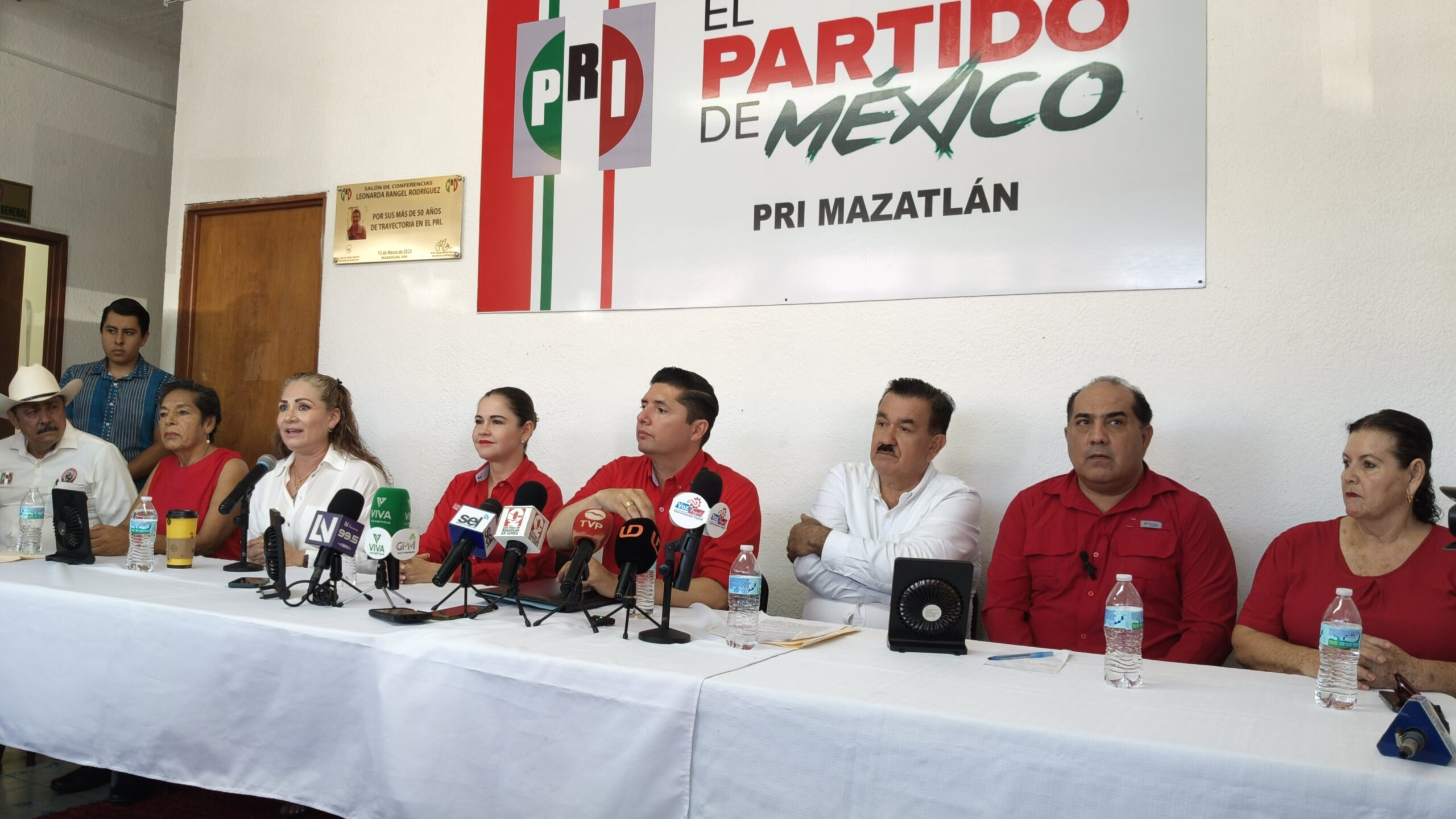 Lee más sobre el artículo Recibe Maribel Cholet Respaldo del PRI