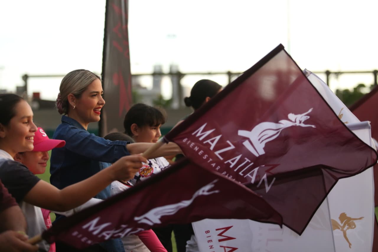 Lee más sobre el artículo Inician los Trabajos Para iluminar dos Campos de Beisbol en la «Unidad Juárez»