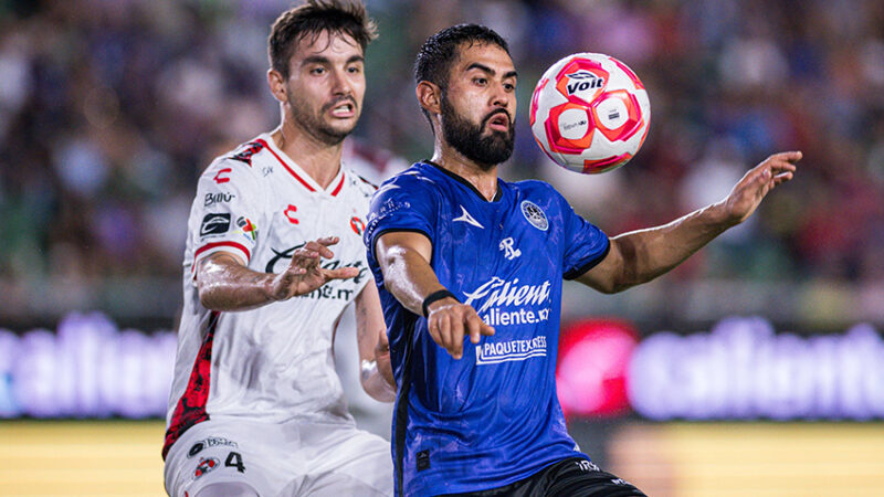 Unai Bilbao (L) of Tijuana fights for the ball with Joaquin Esquivel (R) of Mazatlan during the 4th round match between Mazatlan FC and Tijuana as part of the Liga BBVA MX, Torneo Apertura 2025 at El Encanto Stadium, on August 09, 2025 in Mazatlan, Sinaloa, Mexico.