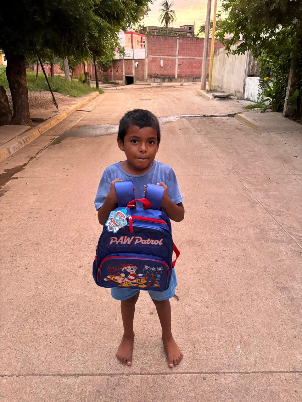 Lee más sobre el artículo IMJU Rosario Entrega Mochilas y Útiles a Niños y Niñas