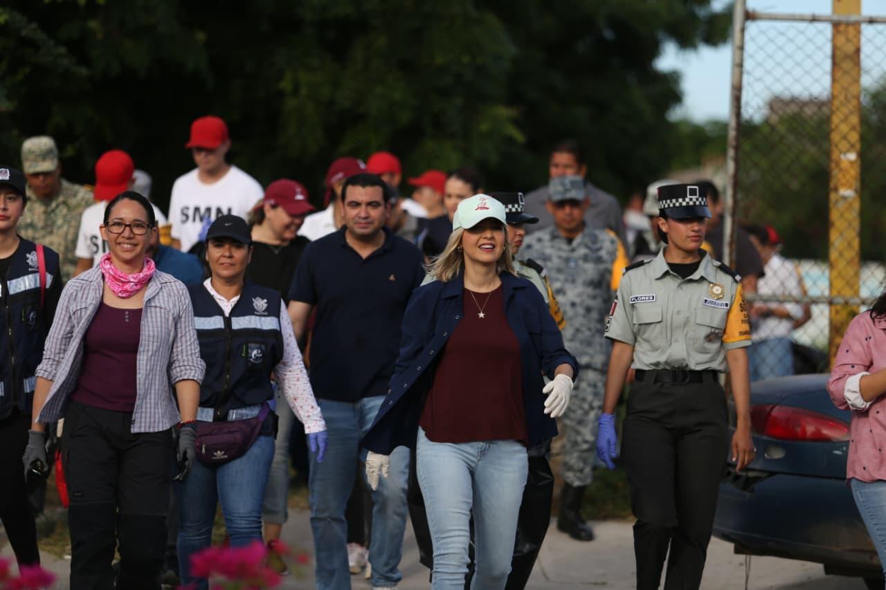 Lee más sobre el artículo De Nuevo 400 Funcionarios Limpian Zonas de Mazatlán