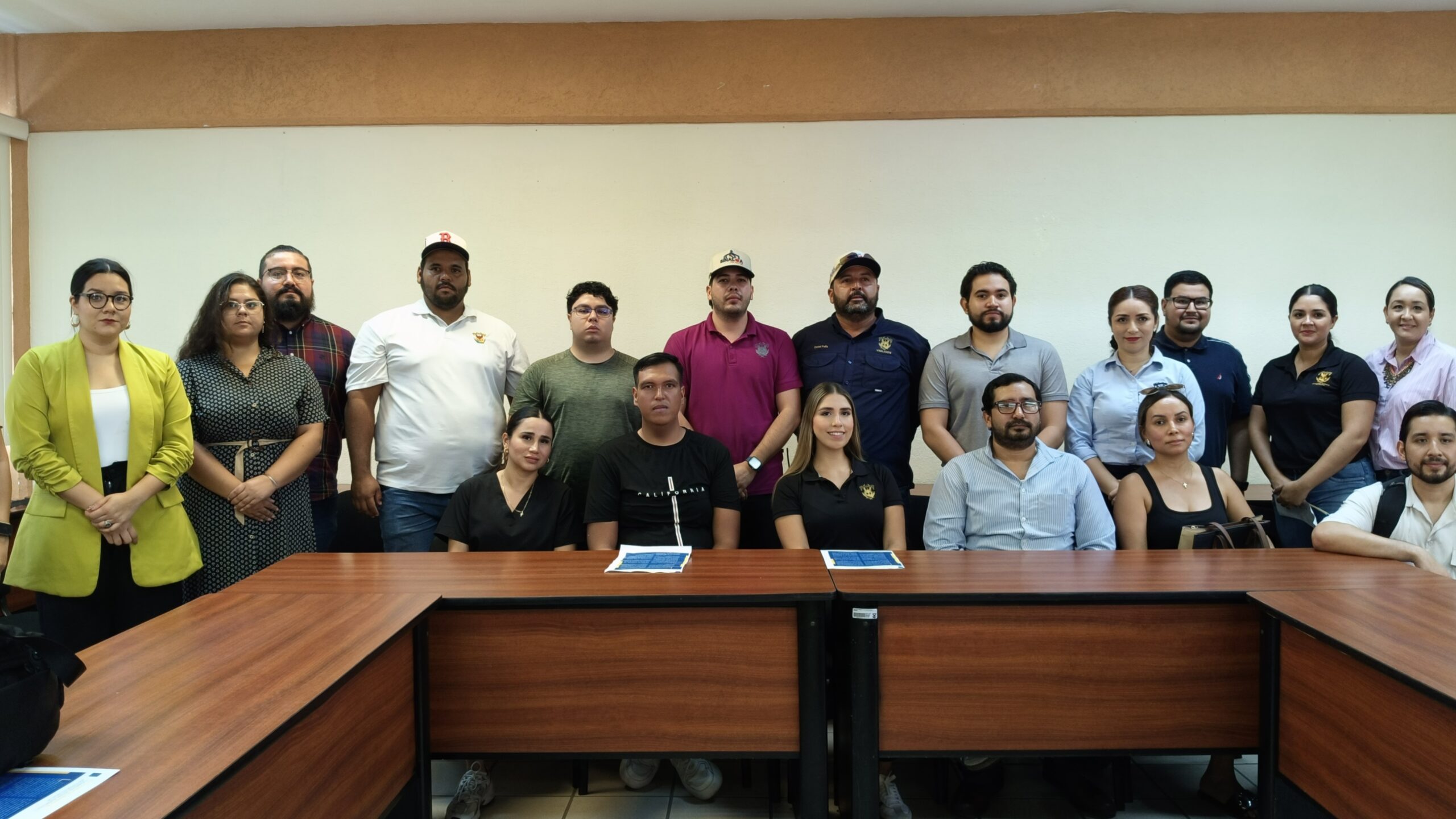 Lee más sobre el artículo Administrativos y Académicos de la UAS Después de 2016 Apoyan la Reingeniería de Madueña