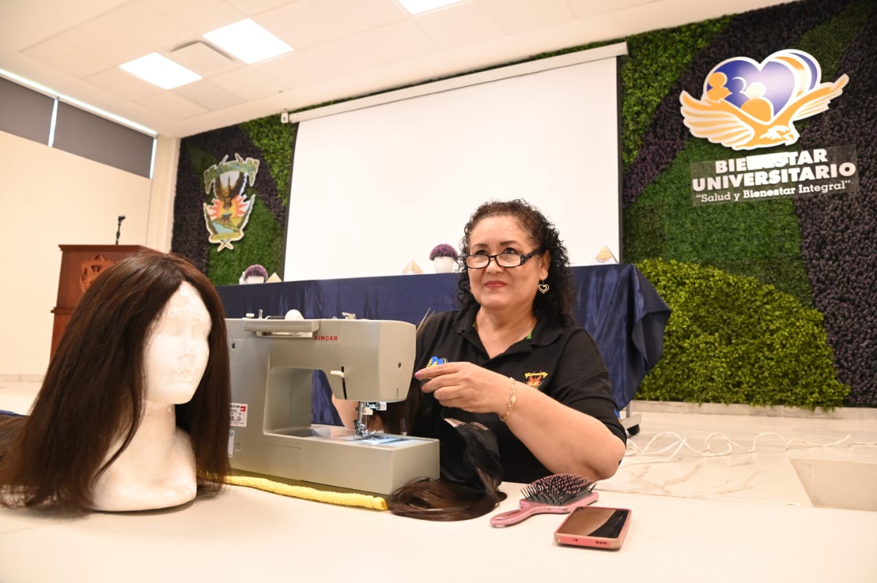 Lee más sobre el artículo Mantiene la UAS Dotación de Pelucas Oncologícas