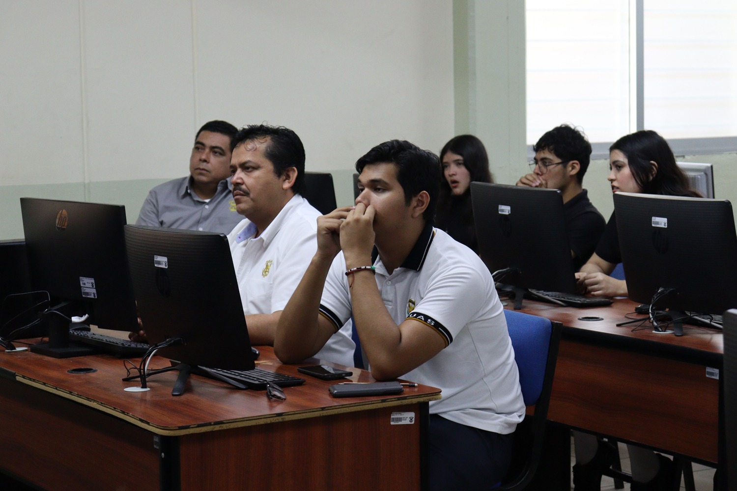 Lee más sobre el artículo Acercan en la UAS a Estudiantes de Preparatoria con las Ciencias de la Tierra