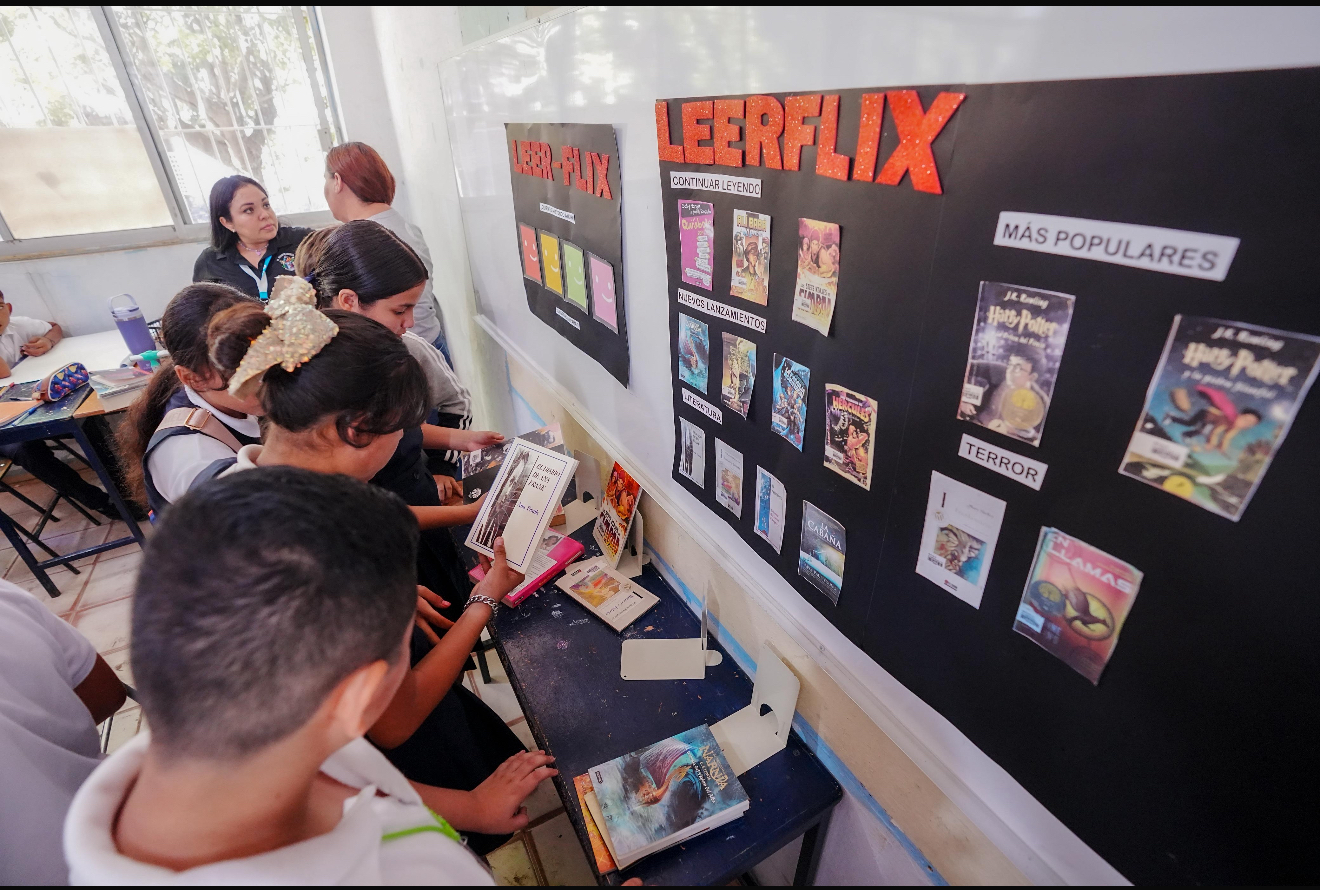 Lee más sobre el artículo “Cultura en Movimiento” llega a la Secundaria Lázaro Cárdenas del Río en Valles del Ejido