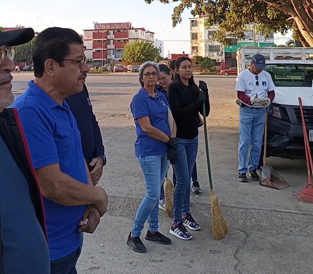 Lee más sobre el artículo Trabajadores de Jumapam Salen de Nuevo a Recoger Basura