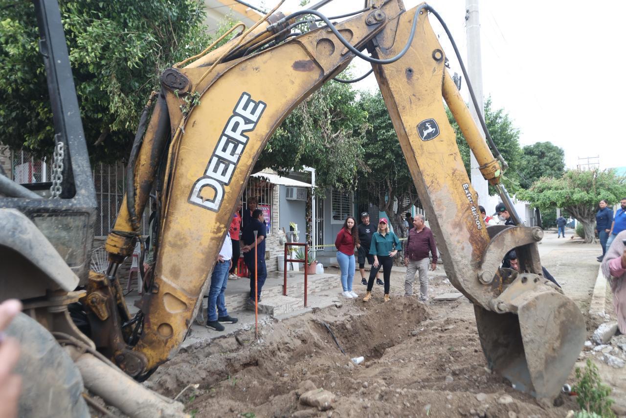 Lee más sobre el artículo Supervisa Estrella Palacios Obra de Alcantarillado en Jabalíes