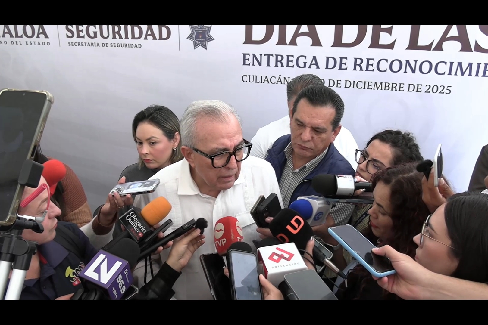 Lee más sobre el artículo El Congreso Aprobó un Crédito por 2 mil 200 Millones de Pesos al Estado. Será para obra, dice el gobernador Rubén Rocha Moya