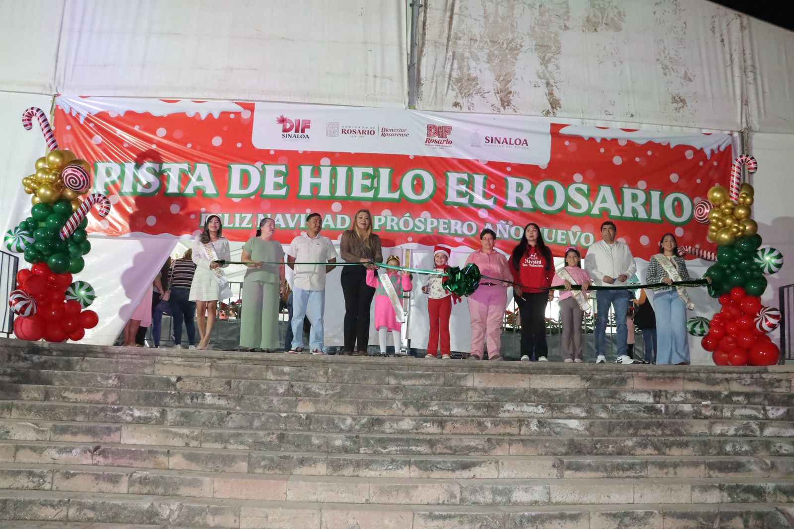 Lee más sobre el artículo Inauguran Gran Pista de Hielo en Rosario