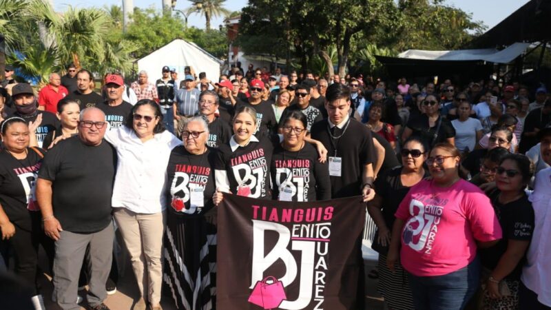 Entregan Permisos a Tianguitas de la Juárez