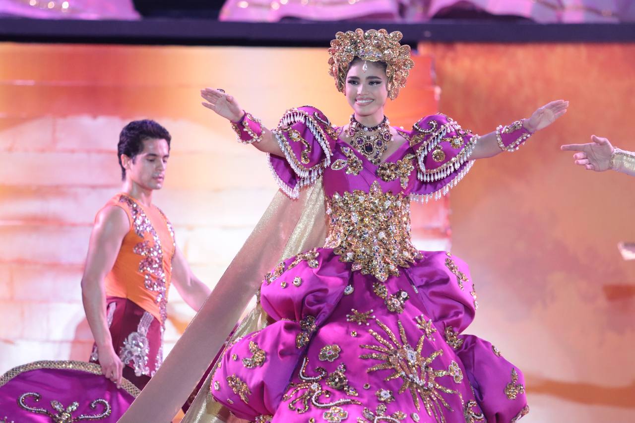 Lee más sobre el artículo ¡Orgullo Mazatleco! Carolina Ruelas Pano, conquista la corona de Miss Intercontinental México 2025