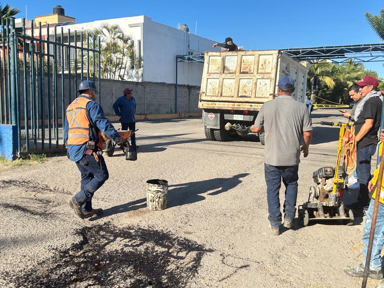 Lee más sobre el artículo Reparan Accesos de Ciudad Universitaria