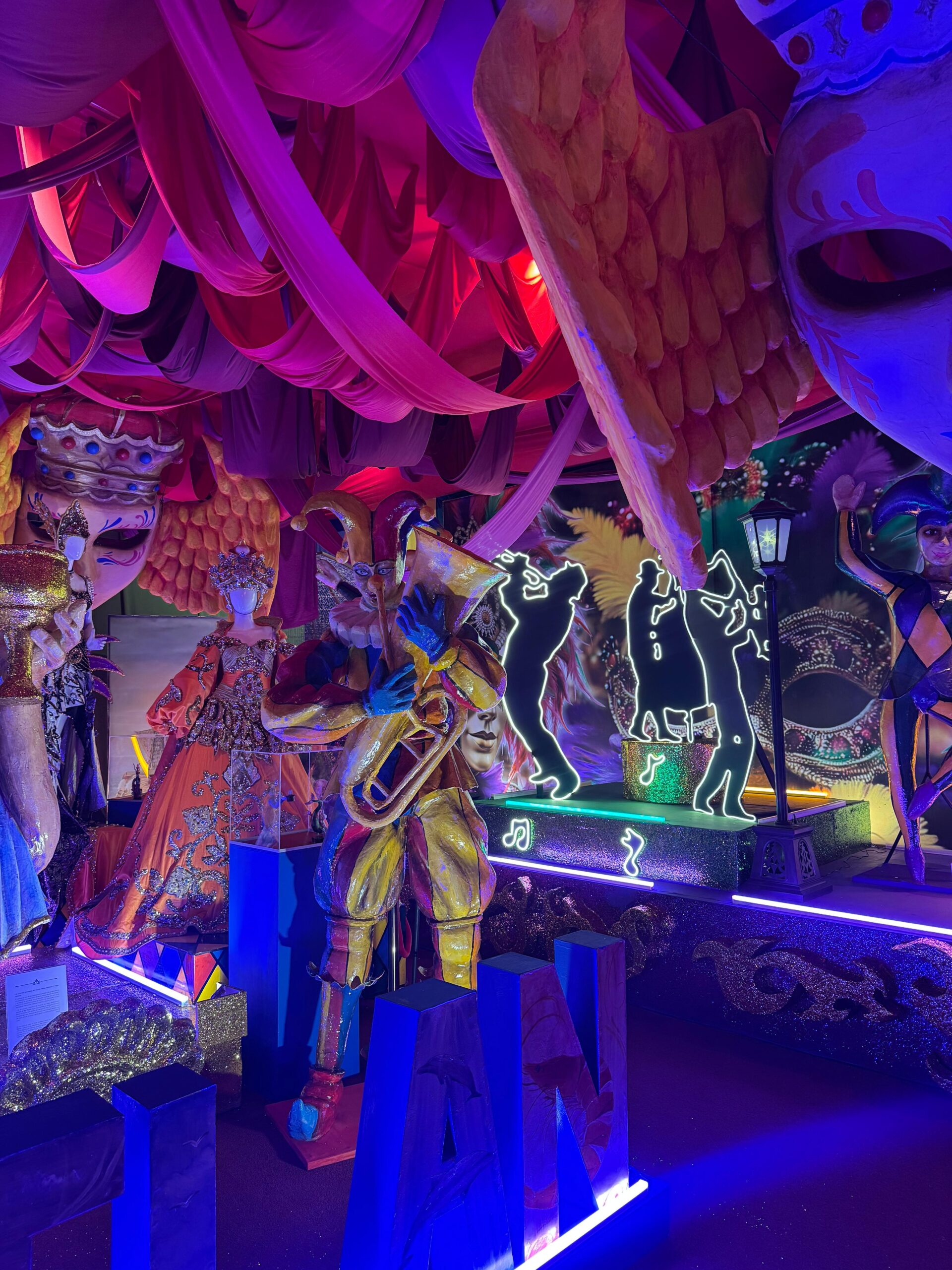 Lee más sobre el artículo Gran Acuario Exhibe una Muestra de Cinco Carnavales del Mundo